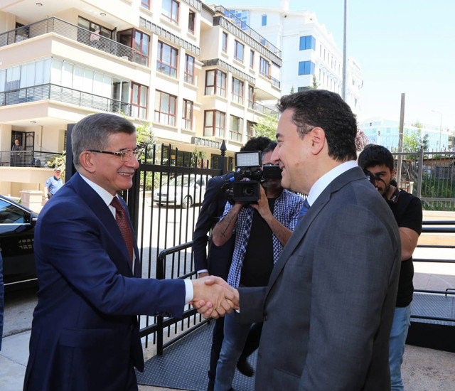 Ahmet Davutoğlu ile Ali Babacan buluştu! Babacan ve Davutoğlu neler konuştu? - Resim: 0