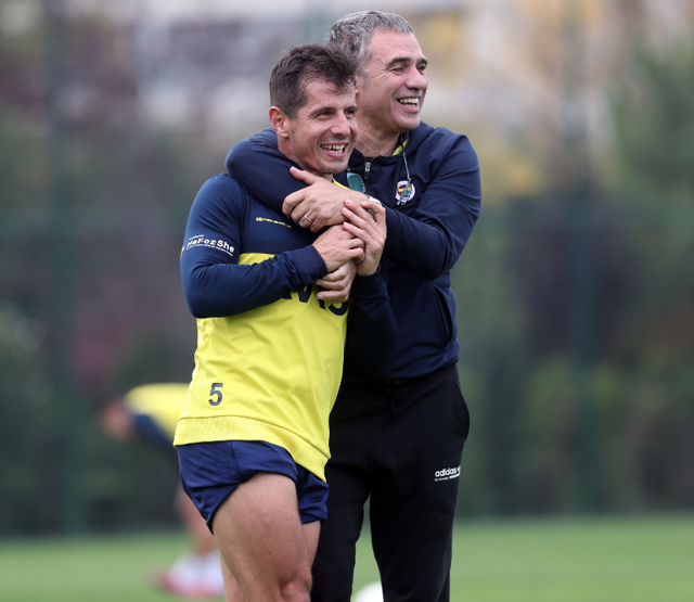 Fenerbahçe'de Emre Belözoğlu mucizesi - Resim: 0