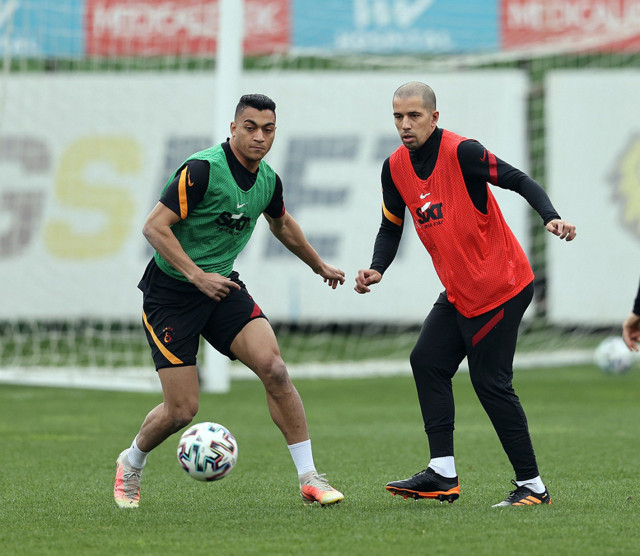 Şeref vurgusu kriz çıkardı! Fatih Terim idman boykotunu engelledi - Resim: 0