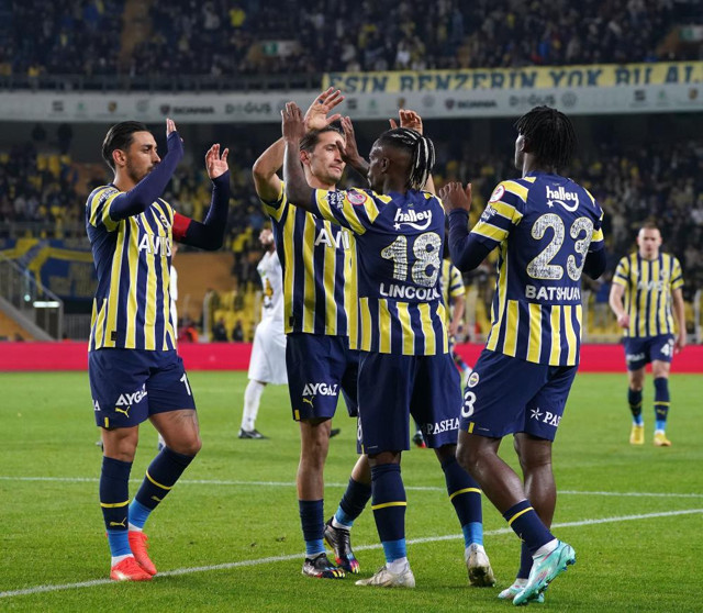 Kadıköy'de Batshuayi'nin gecesi! Fenerbahçe, kupada üç golle turladı - Resim: 0