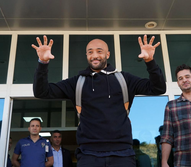 Beşiktaş'ın yeni transferi Nathan Redmond, İstanbul'a geldi! - Resim: 1