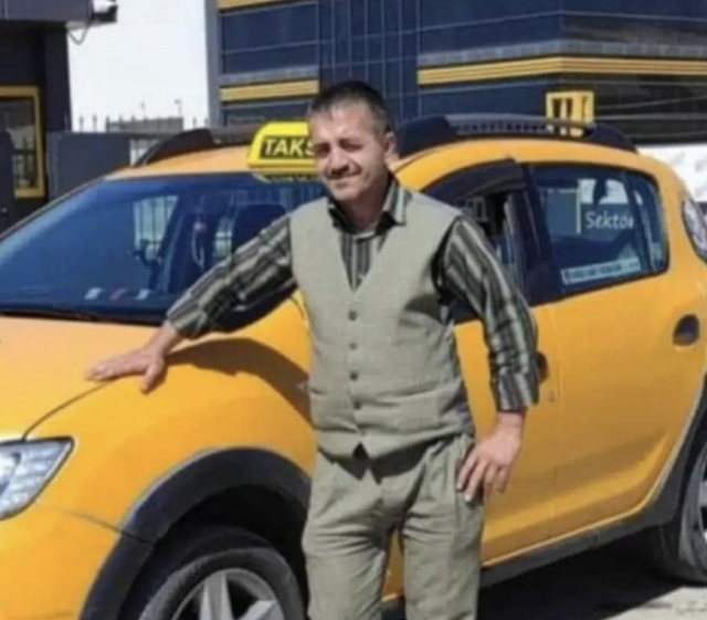 Şehit olan taksi şoförü Murat Arslan'a son veda! Ailesi ayakta duramadı - Resim: 0