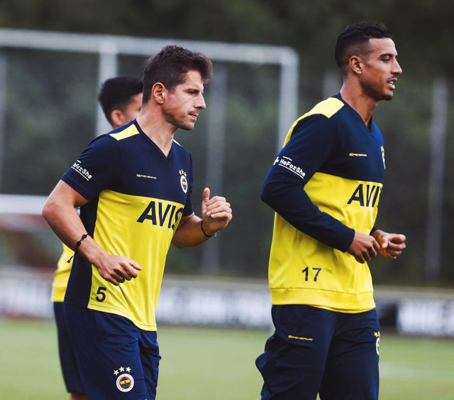 Emre ve Dirar yumruk yumruğa kavga etti: Hepiniz o… çocuğusunuz - Resim: 0