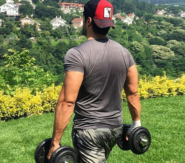 Burak Özçivit'in başı fena dertte Rus model taktı kancayı ve... - Resim: 4