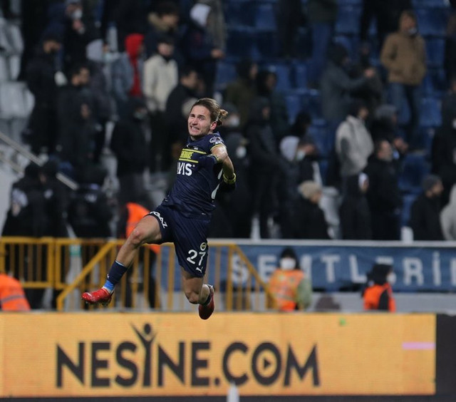 Fenerbahçe'nin yıldızı Crespo'dan bomba Milli Takım itirafı: "Teklif gelmesi halinde..." - Resim: 1