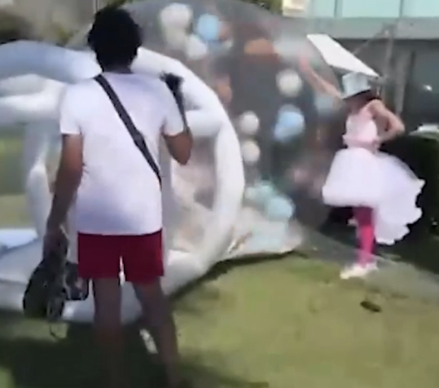 Hafize Gaye Erkan aylar sonra Bodrum'da ortaya çıktı! Lüks villadaki doğum günü partisi görüntülendi - Resim: 1