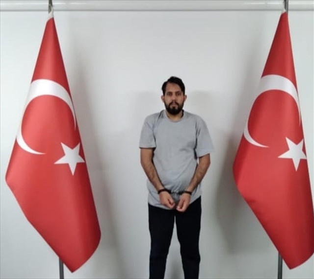 Sinagog ve kiliselere saldıracaklardı! MİT ve emniyet operasyonuyla yakalandılar! - Resim: 2