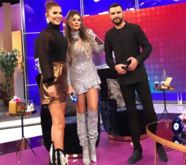 Demet Akalın ve Deniz Seki dostluğu canlı yayında bitti aralarına şarkıcı Çağla girdi - Resim: 2