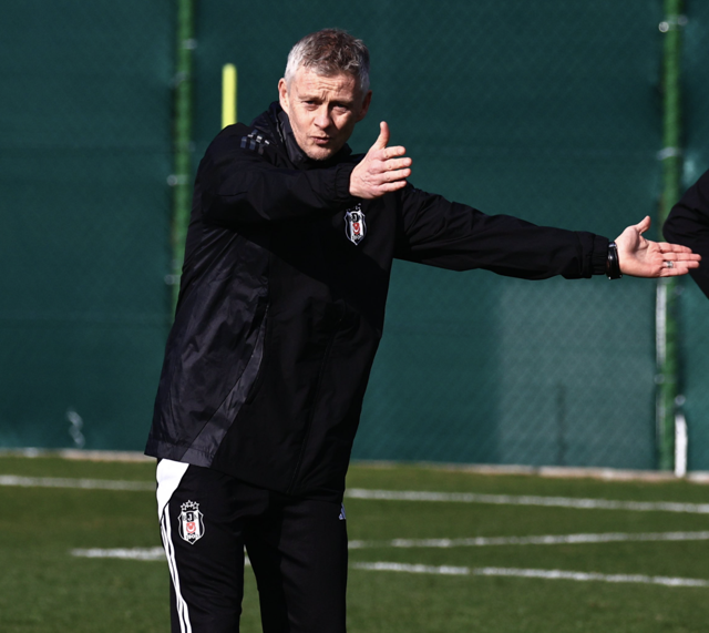 Beşiktaş'ta teknik direktör Ole Gunnar Solskjaer, ilk idmanına çıktı - Resim: 0