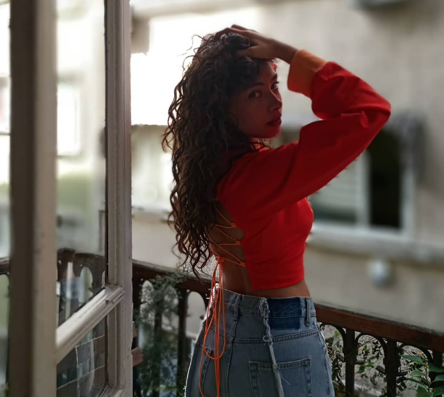 Neslihan Atagül'den müjde Kara Sevda'nın ardından yeni dizisi belli oldu - Resim: 4