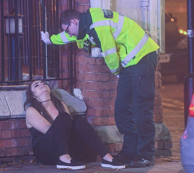 Cadılar sapıttı içkinin dozu kaçınca bunlar oldu - Resim: 3