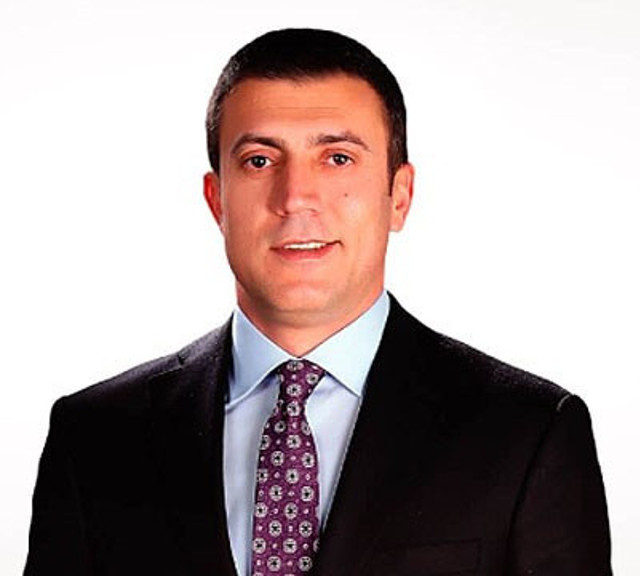 Belediye Başkanı 15 Temmuz etkinliğinde kürsüde kalp krizi geçirdi! Sağlık durumu nasıl? - Resim: 0