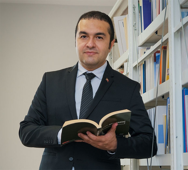 TRT’de yönetim değişti Hilal Kaplan TRT yönetiminde! Yeni TRT Genel Müdürü Mehmet Zahid Sobacı kimdir? - Resim: 2