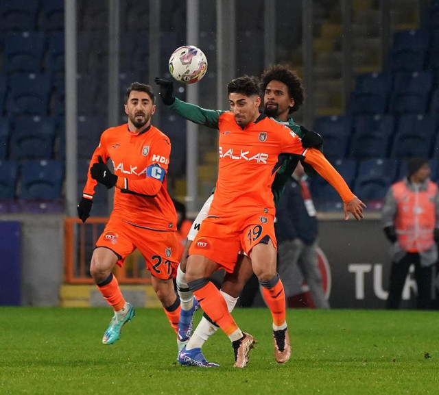 Başakşehir Konyaspor'u devirdi! 3 puan 2 golle geldi - Resim: 2
