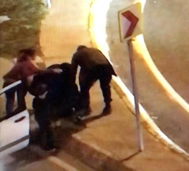 Ekrem İmamoğlu’nun korumaları dehşet saçtı! Görüntülere tepki yağdı - Resim: 1