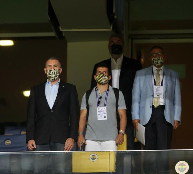 Fenerbahçe'de Emre Belözoğlu bilmecesi! O karede neden yok - Resim: 2