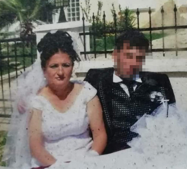 Karısını öldürüp folyoya sararak bahçeye gömdü! Cesedini 'Baron' buldu - Resim: 1