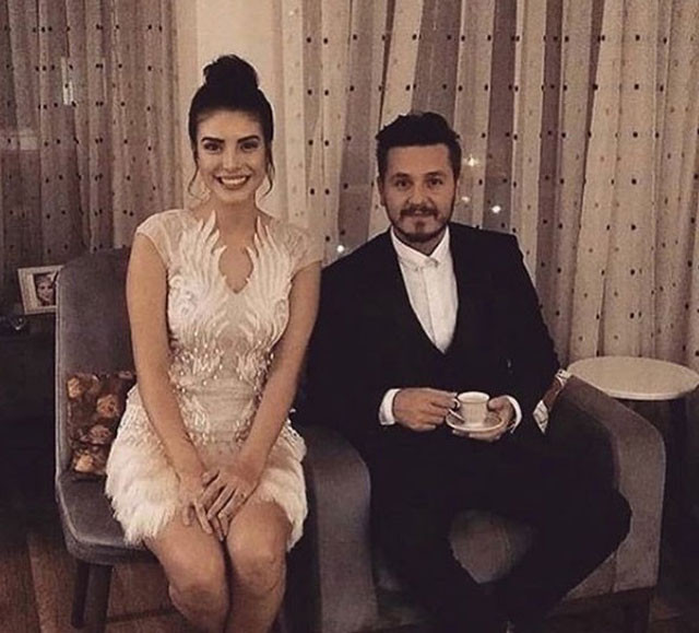 Söz dizisinin yıldızı Deniz Baysal ile Barış Yurtçu nişanlandı acılı kahve olay oldu  - Resim: 2