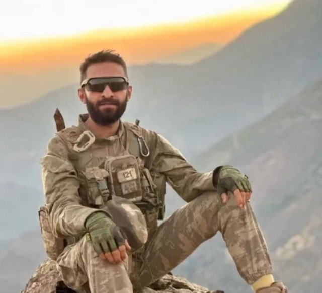 Piyade Er Emre Taşkın'ın şehadet haberi Malatya'daki ailesine ulaştı,  baba evi Türk bayraklarıyla donatıldı - Resim: 0