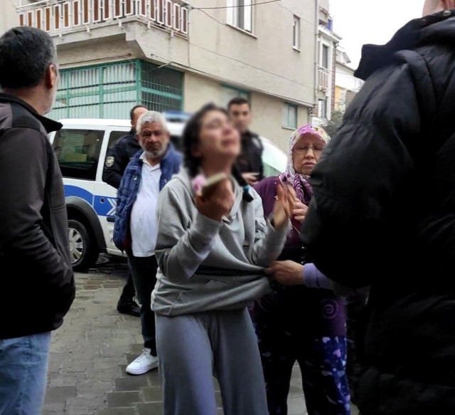 Vahşete tanık oldu ağlaya ağlaya anlattı: Ağzına, kafasına, her yerine... - Resim: 0