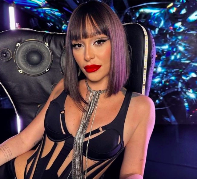 Camdaki Kız'daki Laz Kızı şarkıcı Alya saçlarını paylaştı ortalık yıkıldı! - Resim: 0