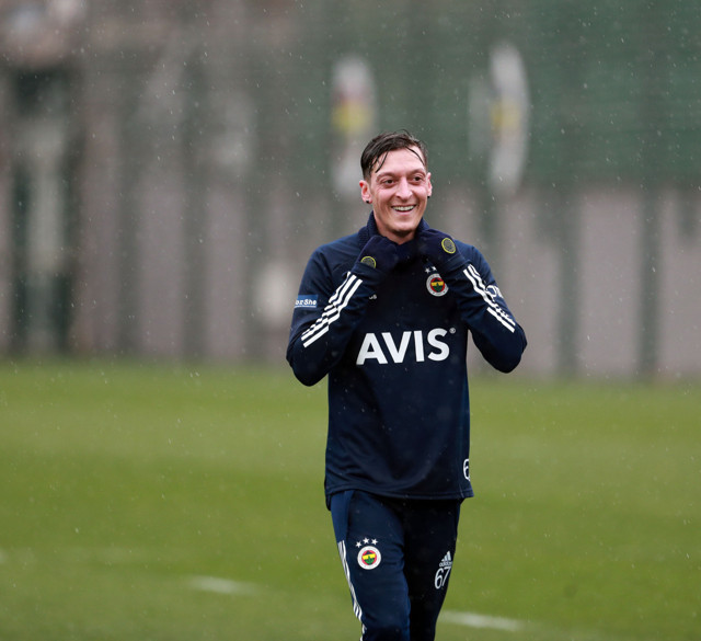 Mesut Özil'in imza töreni tarihi belli oldu! İşte Fenerbahçe'ye maliyeti - Resim: 1