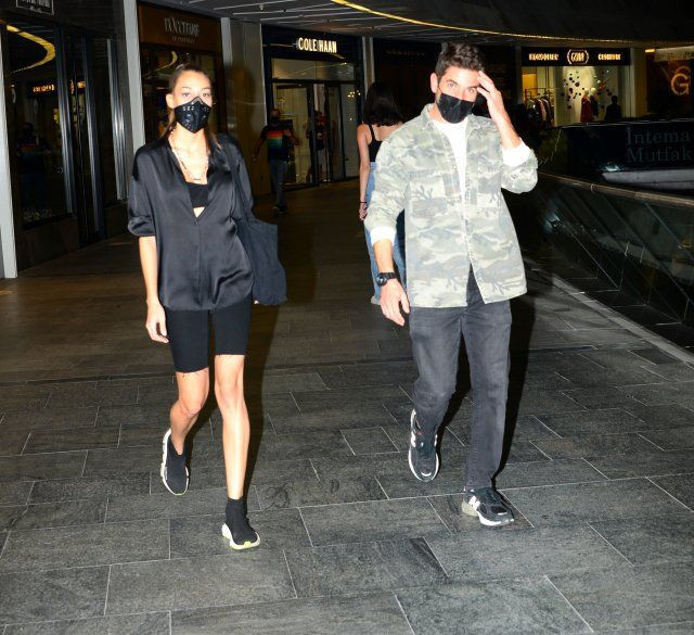 Alev Alev dizisinin yıldızı Dilan Çiçek Deniz sevgilisi Alihan Aloğlu ile yakalandı - Resim: 4