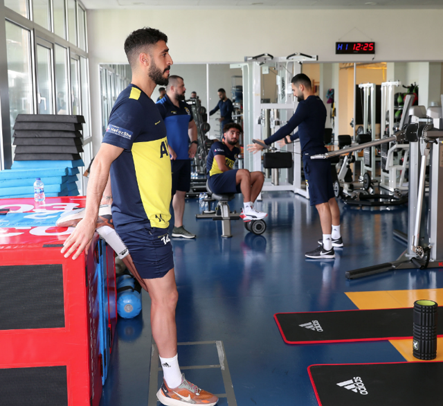 Fenerbahçe'de Ersun Yanal Samandıra'da! Dikkat çeken detaya bakın - Resim: 0