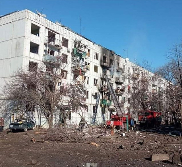 Putin emri verdi Rus ordusu Ukrayna'yı işgale başladı! İkinci dalga füze saldırısı sonrası Rus askeri Kiev'e girdi - Resim: 2