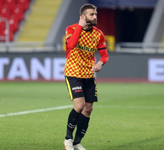 Fenerbahçe'den Kaan Ayhan Alpaslan Öztürk ve Caulker bombası - Resim: 0