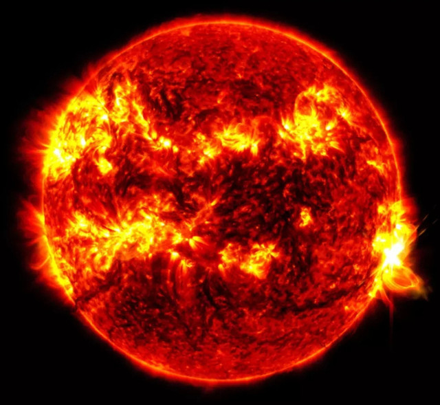 Nasa Güneş'teki patlamayı duyurdu! Son yılların en büyüğü... - Resim: 0