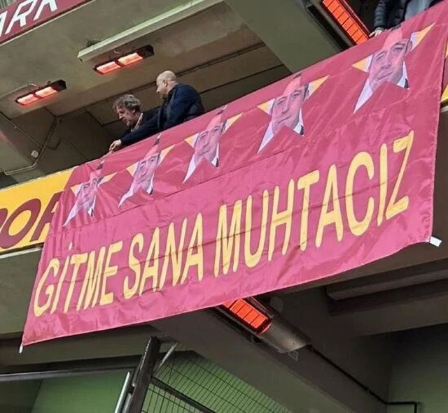 Galatasaray tribünlerinden Ali Koç pankartı! - Resim: 0