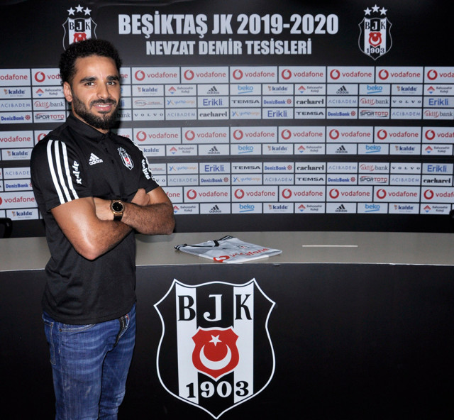 Beşiktaş, Douglas ile 3 yıllık sözleşme imzaladı - Resim: 0