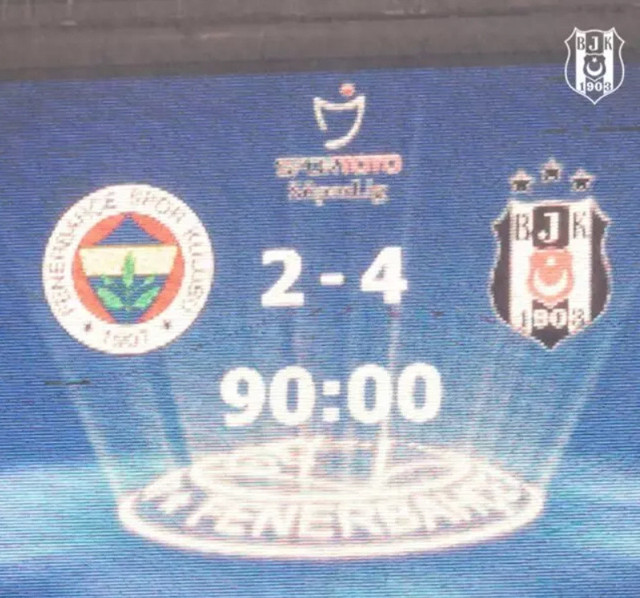 Beşiktaş'tan derbi sonrası Fenerbahçe'ye olay gönderme! Feyyaz Yiğit'li 'Anlık Kadiköy Metrosu' videosu sosyal medyayı salladı - Resim: 0