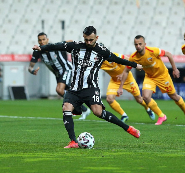 Sergen Yalçın'ın bir dakika izlemesi yetmiş! Ghezzal gerçeği ortaya çıktı - Resim: 0