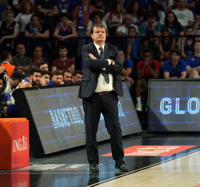 Ergin Ataman tepkili: Ali Koç azmettiricidir - Resim: 1