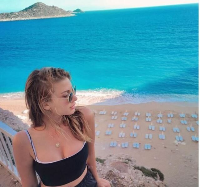 Yağmur Karabal kimdir kaç yaşında Onur Tuna'nın sevgilisi mi? - Resim: 0