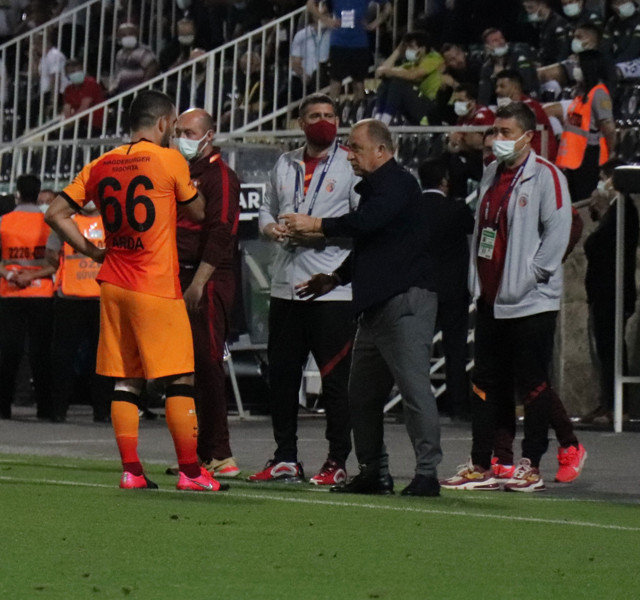 Arda Turan, Fatih Terim ile konuşmasını anlattı: İkisi de kaybeder - Resim: 0