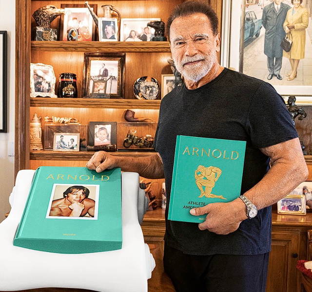 Arnold Schwarzenegger havalimanında gözaltına alındı - Resim: 1
