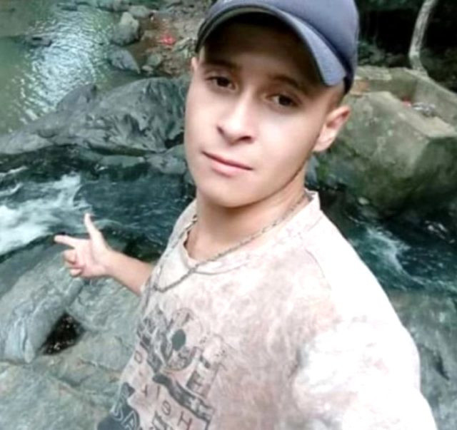 Brezilya'da 15 yaş küçük sevgilisiyle yatakta oğluna yakalanan anne çocuğunu öldürdü - Resim: 0