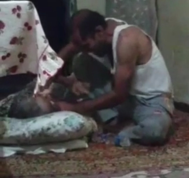 Görüntüler Elazığ'dan! Yatalak annesine işkence yaptı - Resim: 1