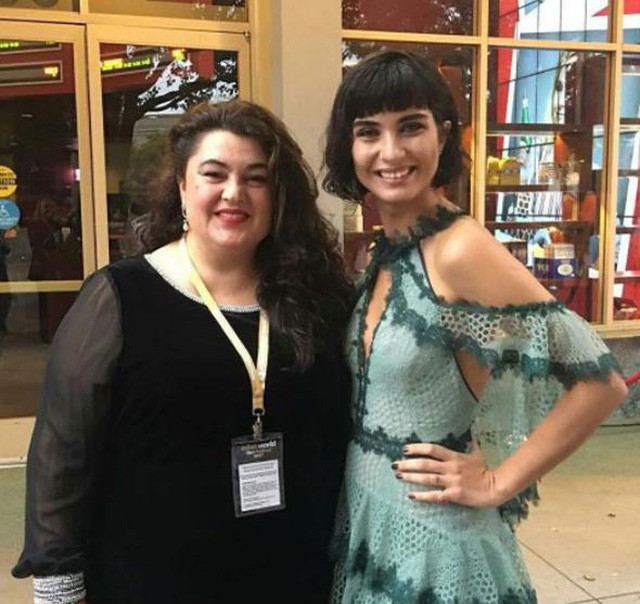 Tuba Büyüküstün'ün kıyafeti geceye damga vurdu! - Resim: 4