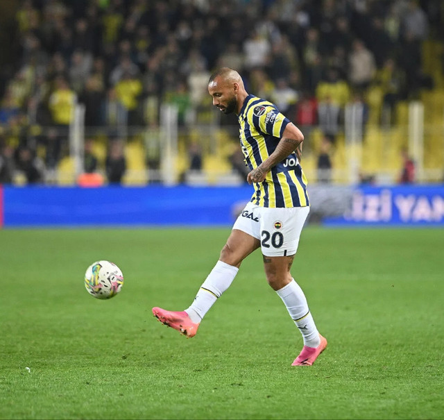 Jorge Jesus'tan flaş Joao Pedro kararı! Takımdan ayrılması bekleniyordu - Resim: 0