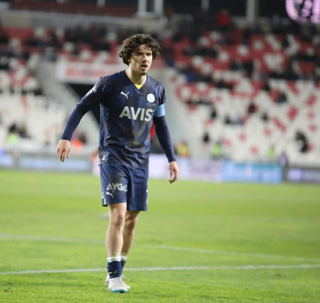 Premier Lig devi kesenin ağzını açtı: Fenerbahçe'ye Ferdi Kadıoğlu piyangosu! - Resim: 0