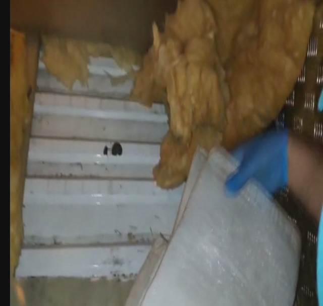 Gaziantep'te minibüs tabanında 8 kilo esrar ele geçirildi - Resim: 0