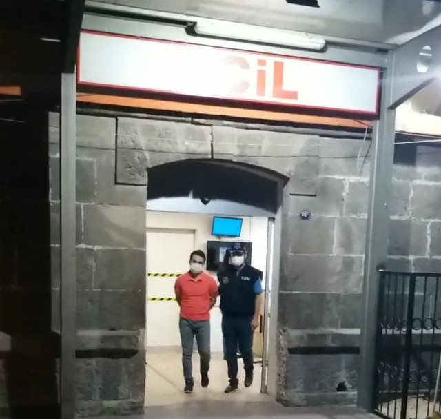 İzmir'de 167 FETÖ şüphelisi için gözaltı kararı! 119'u TSK'da aktif görevde - Resim: 0