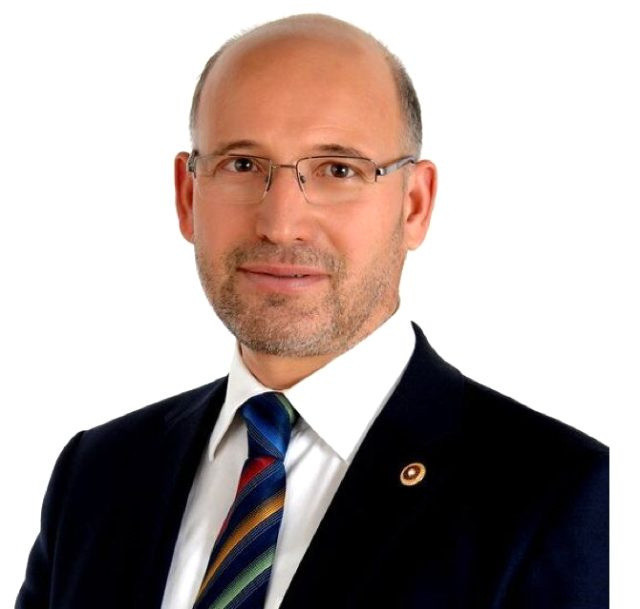 AK Parti'den istifa haberi! Eski Vekil Mustafa Öztürk Davutoğlu'na katılacak - Resim: 0