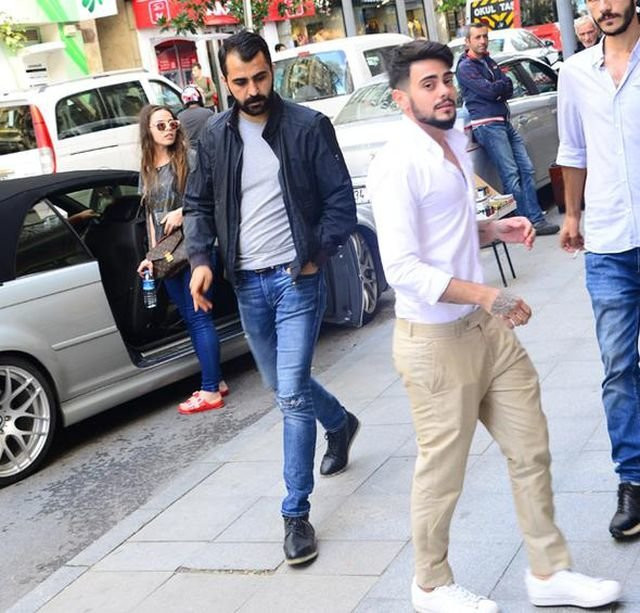 Rüzgar Erkoçlar düğünden sonra koşa koşa oraya gitti - Resim: 3