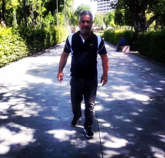 CHP mitinginde yırtık terlik sallayan Nusret Güllü gerçekte çok başka çıktı alem fotoğrafları - Resim: 1