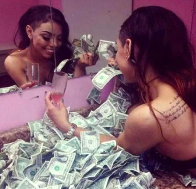 Ünlü isimler de gidiyor! Paraları saya saya bitiremediler - Resim: 2